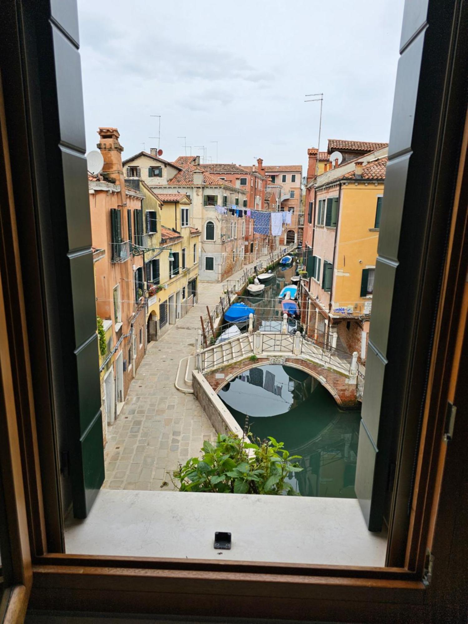 Casa Rossa Vista Canale Apartment Venedig